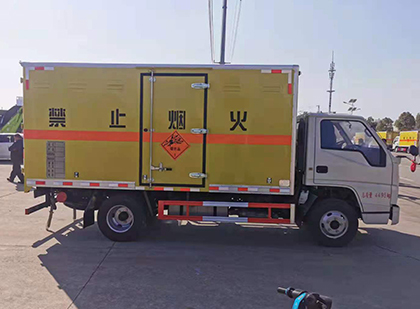 湟源爆破器材运输车